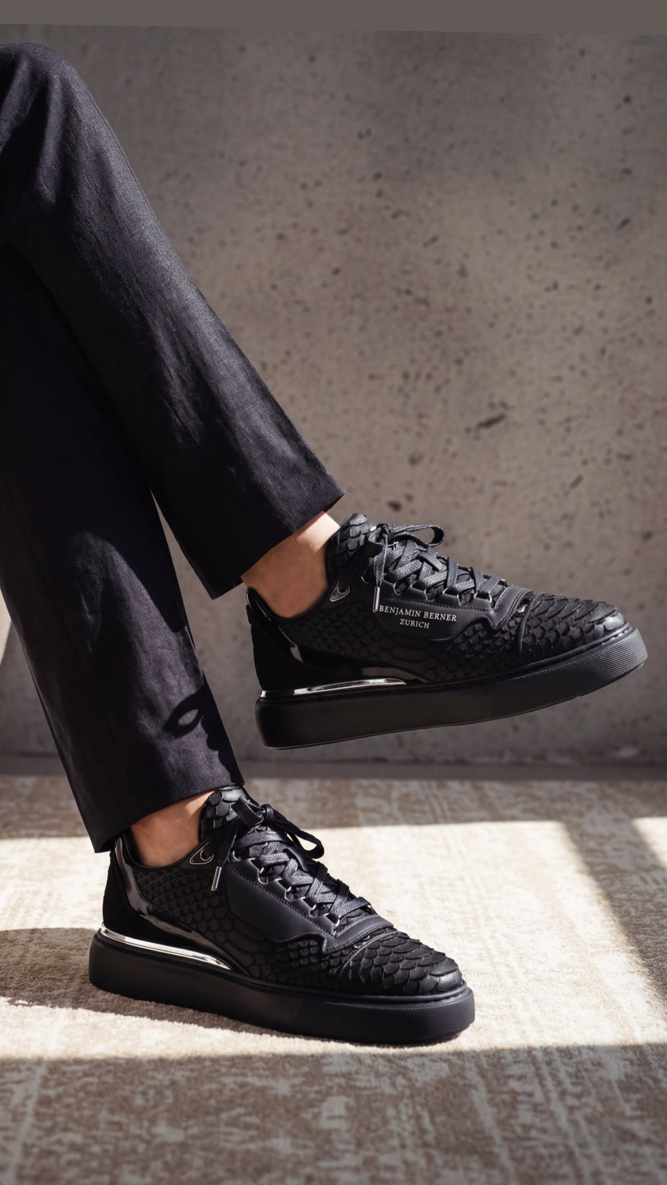 BNJ RAPHAEL Low-Top BLACK PYTHON CUT-MATT NAPPA