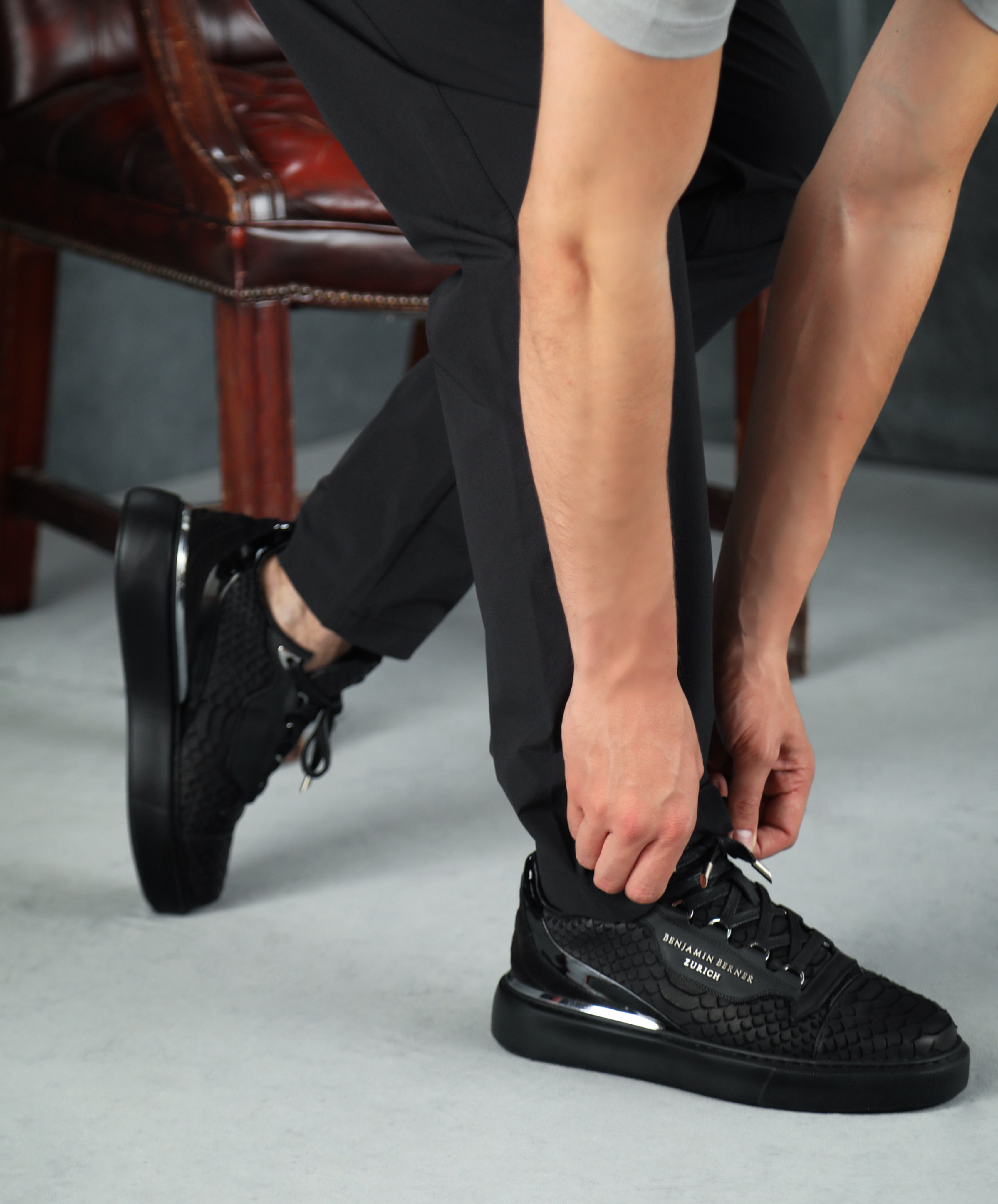 BNJ RAPHAEL Low-Top  BLACK PYTHON CUT-MATT NAPPA
