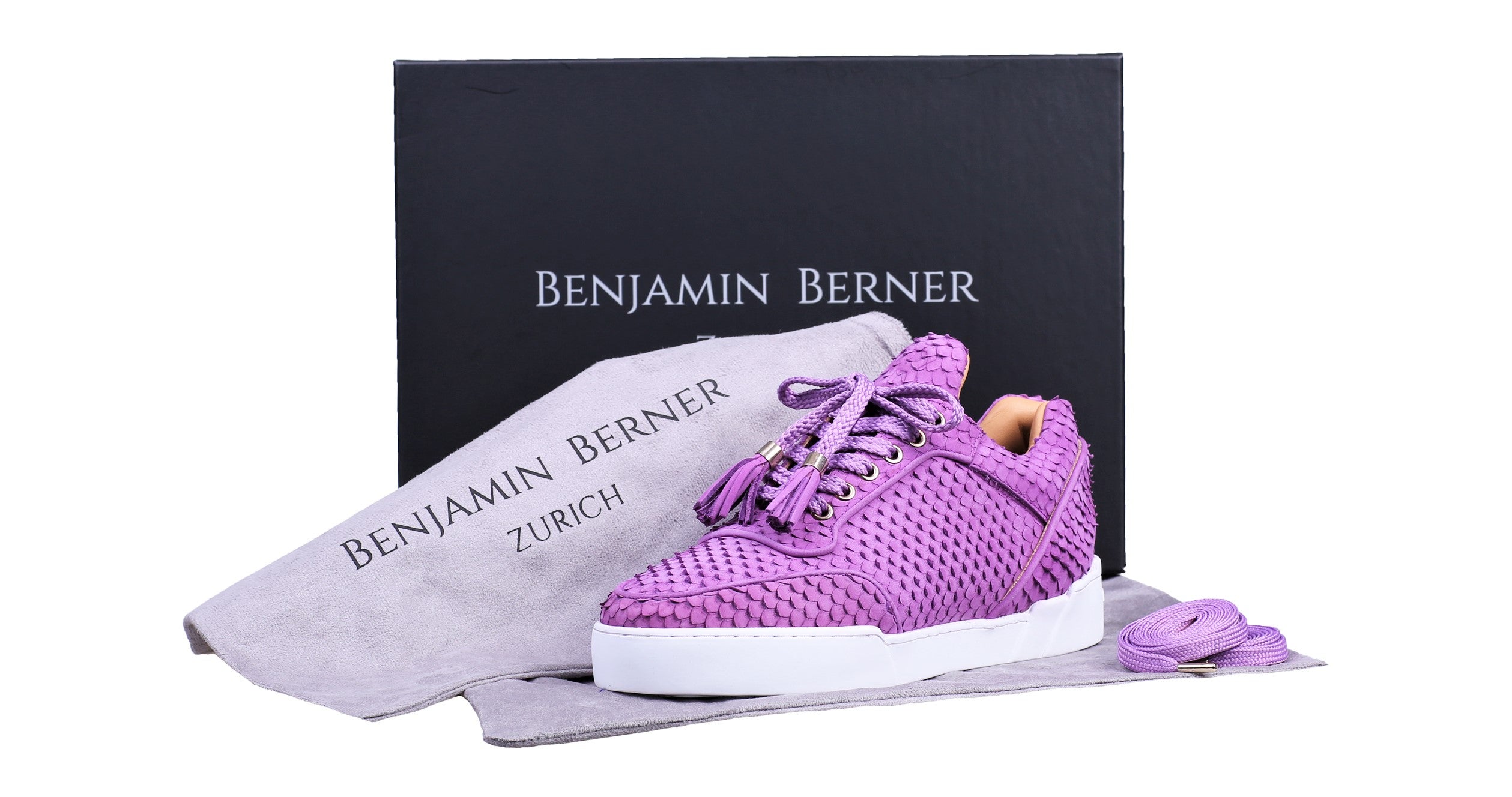 Women's Low-Top GRAPE PURPLE COBRA CUT