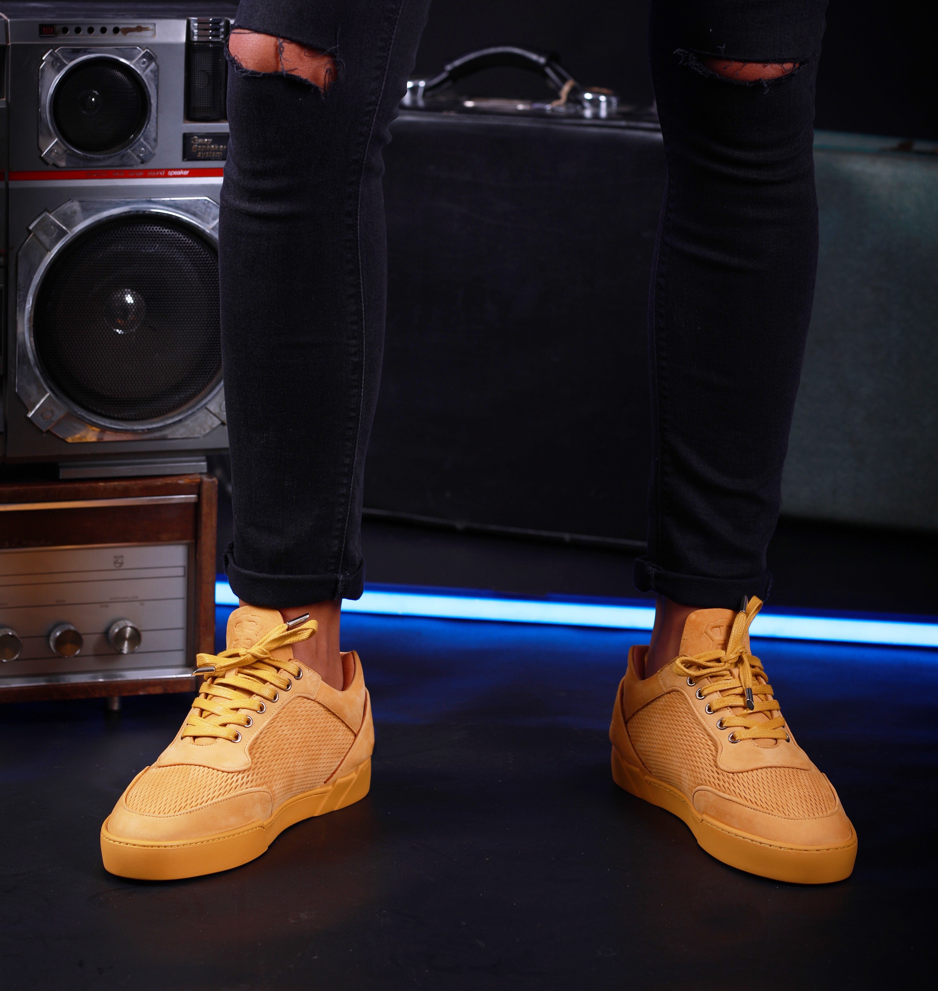 Low-Top Mustard