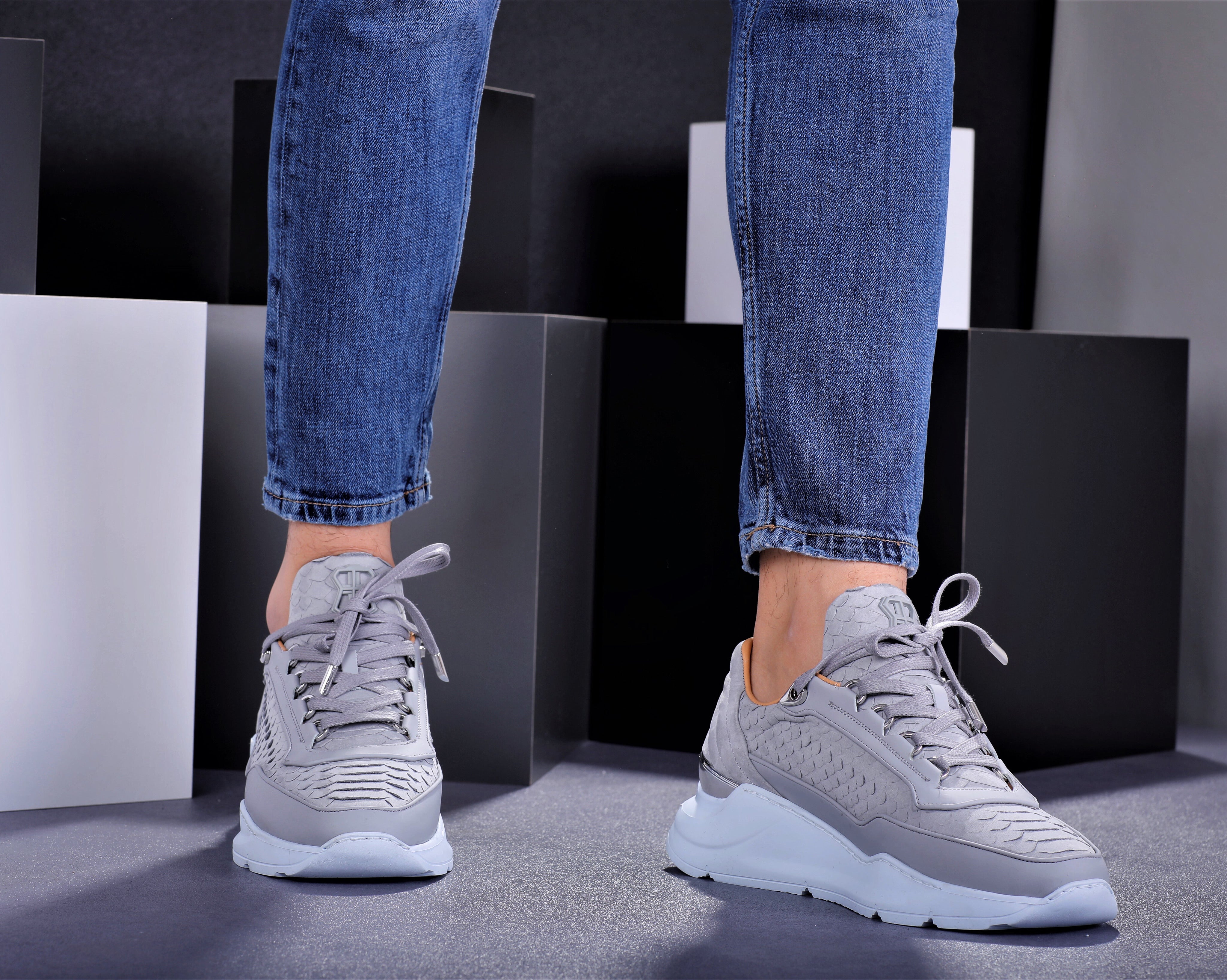 LOW-TOP BNJ HECTOR RUNNER  ICE GREY PYTHON CUT -MATT NAPPA